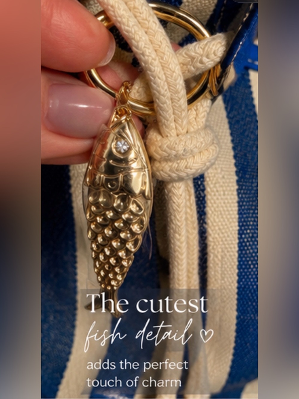 House of Harlow 1960 | Striped Bucket Bag w/ Fish Rope Bag Charm - Picture 7 of 11